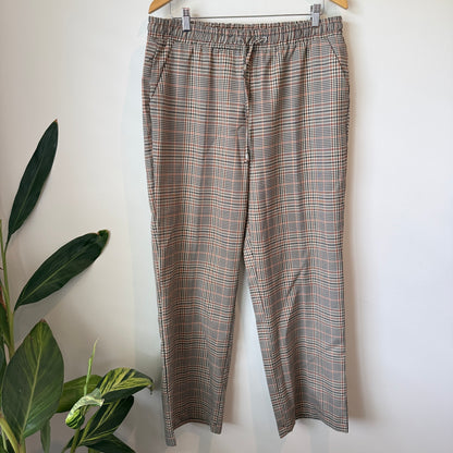 Capture Size 16 Plaid Pull-On Trousers