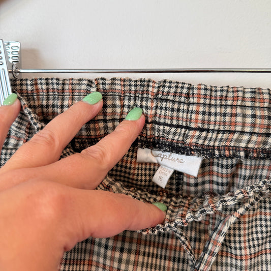 Capture Size 16 Plaid Pull-On Trousers