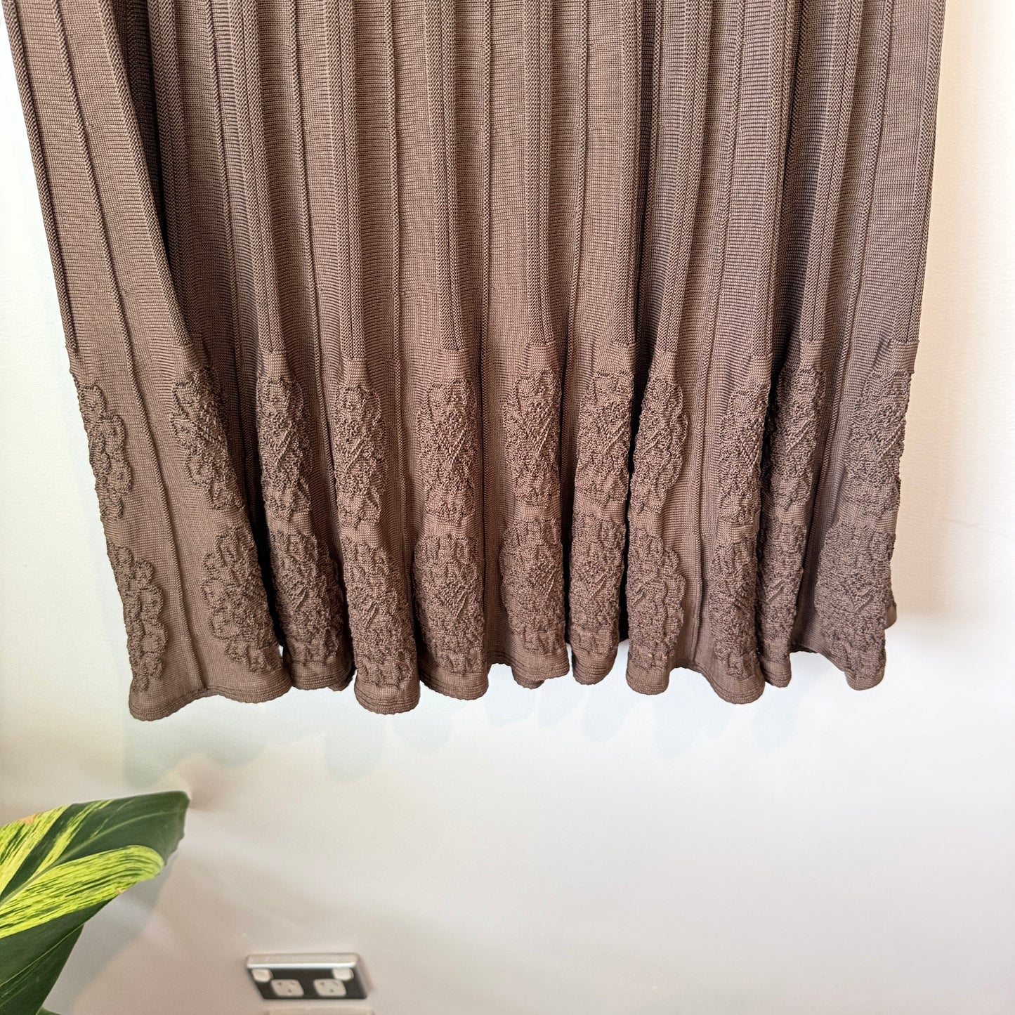 Youlim Design Size XL Pleated Midi Skirt