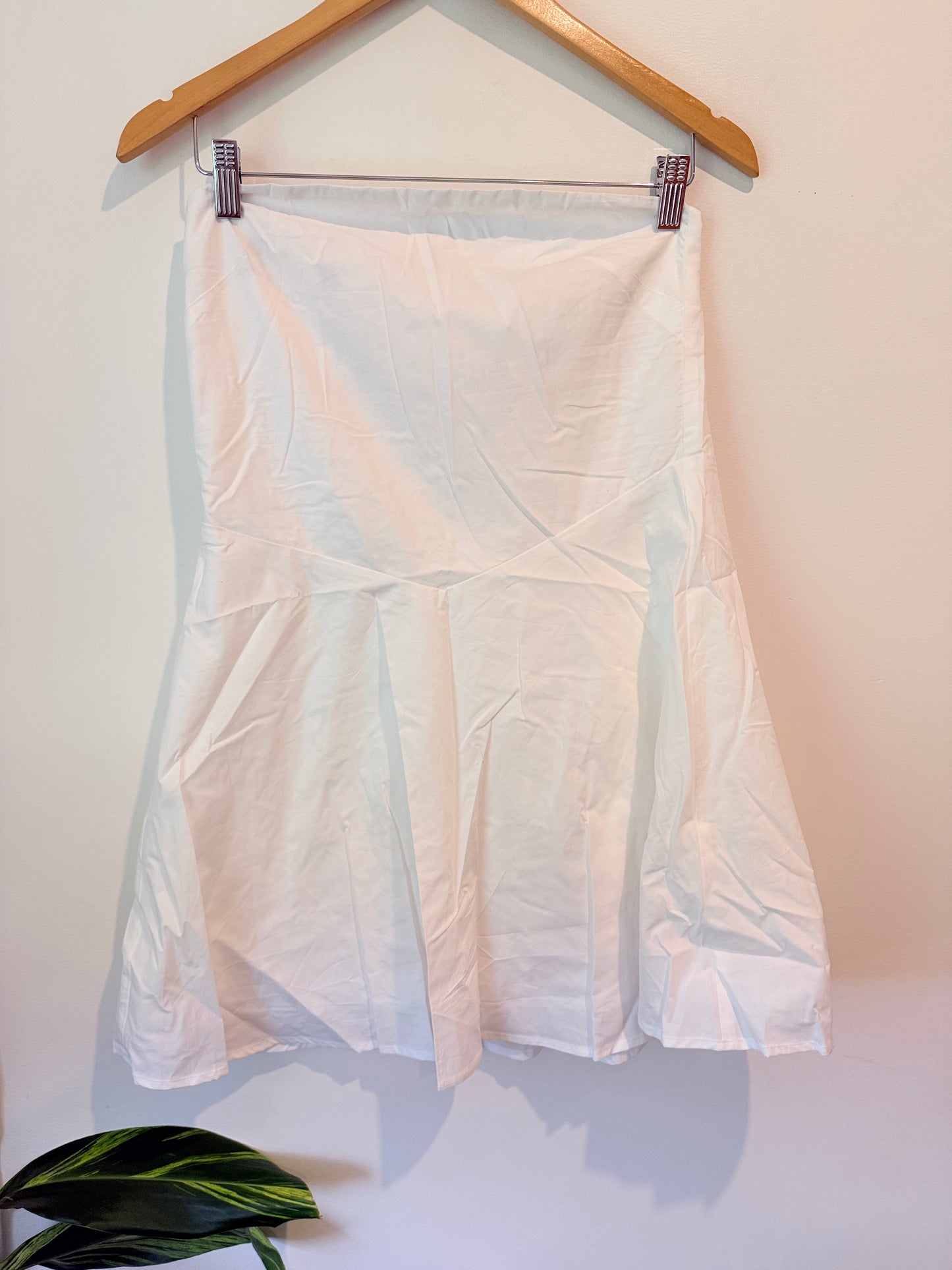 GLASSONS White Strapless Peplum Top Size 10