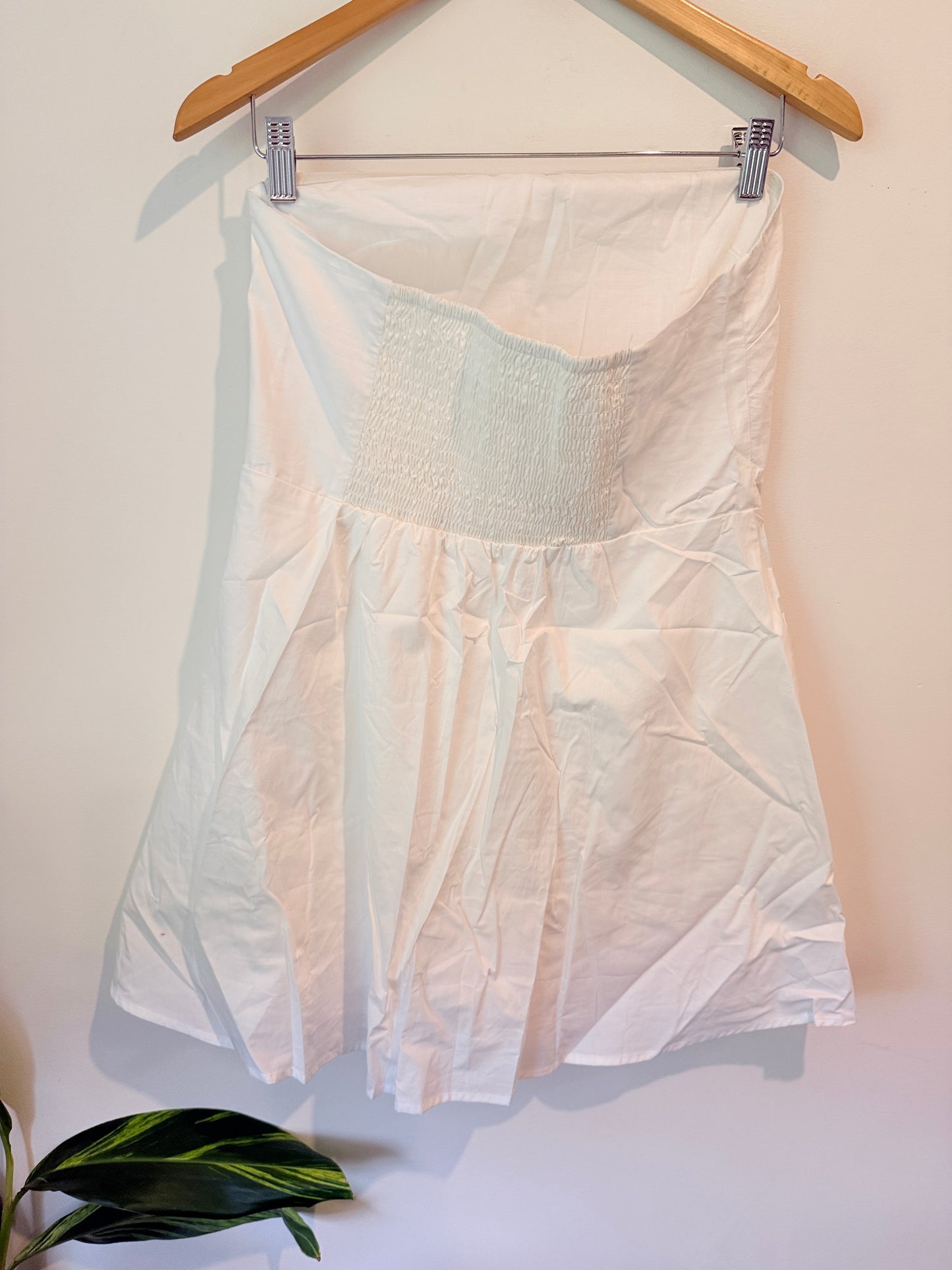 GLASSONS White Strapless Peplum Top Size 10