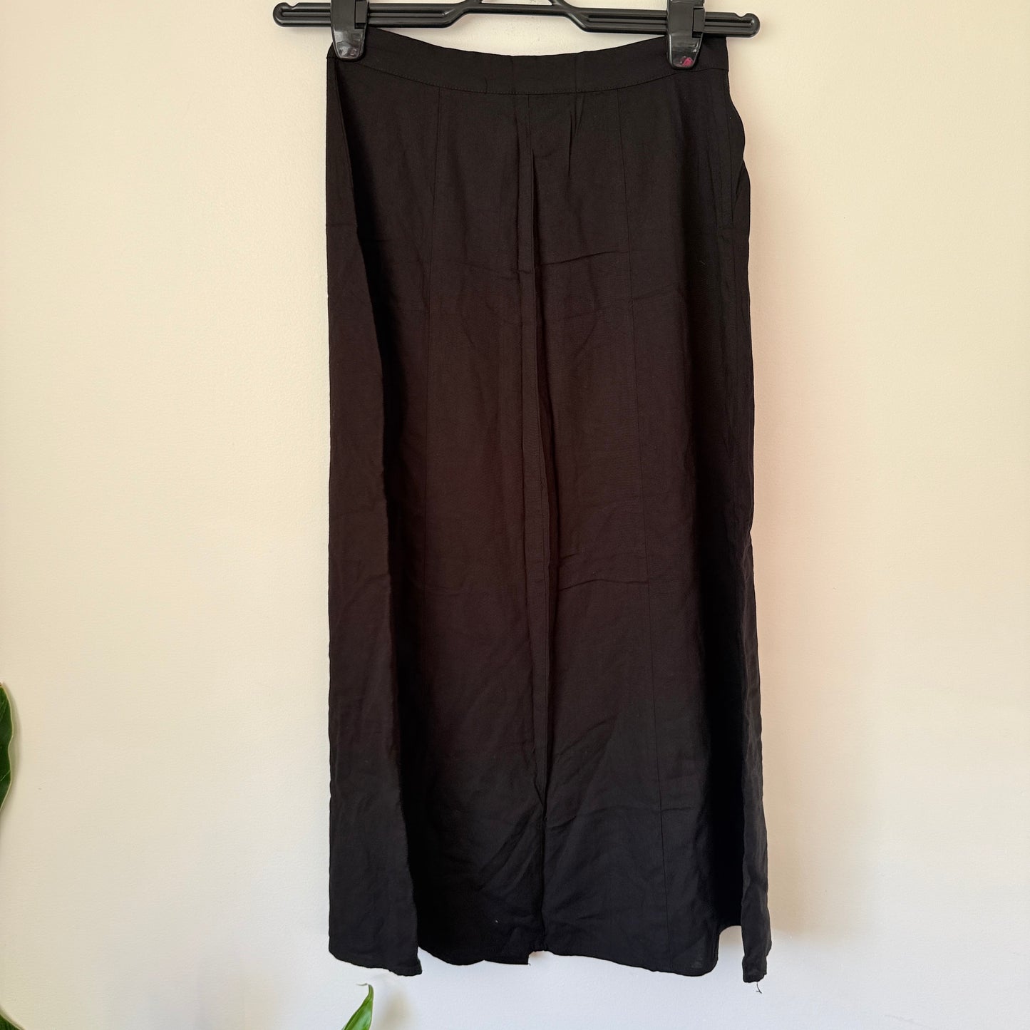 H&M Size 4 Black Maxi Skirt