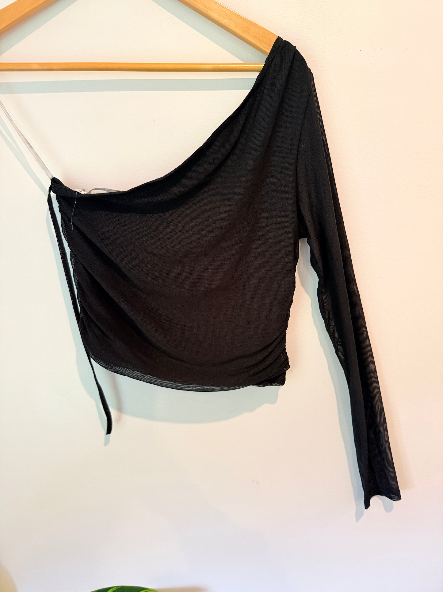 GLASSONS Black One Shoulder Ruched Mesh Top Size M