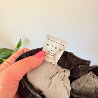 Labor Size 25 (66cm waist) Black Skinny Jeans Raw-Cut Split Hem