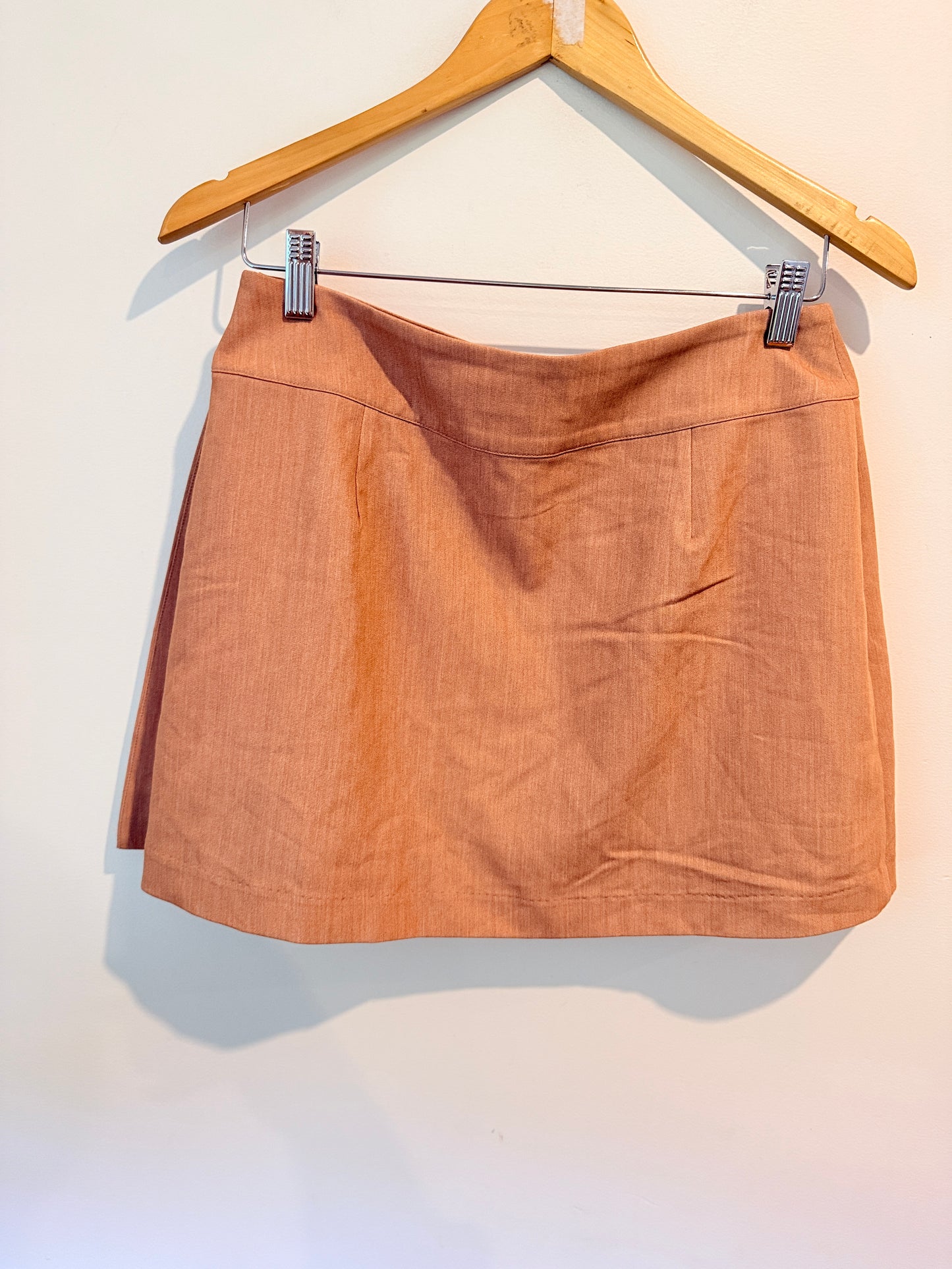 GLASSONS Tan Pleated Mini Skirt Size 10