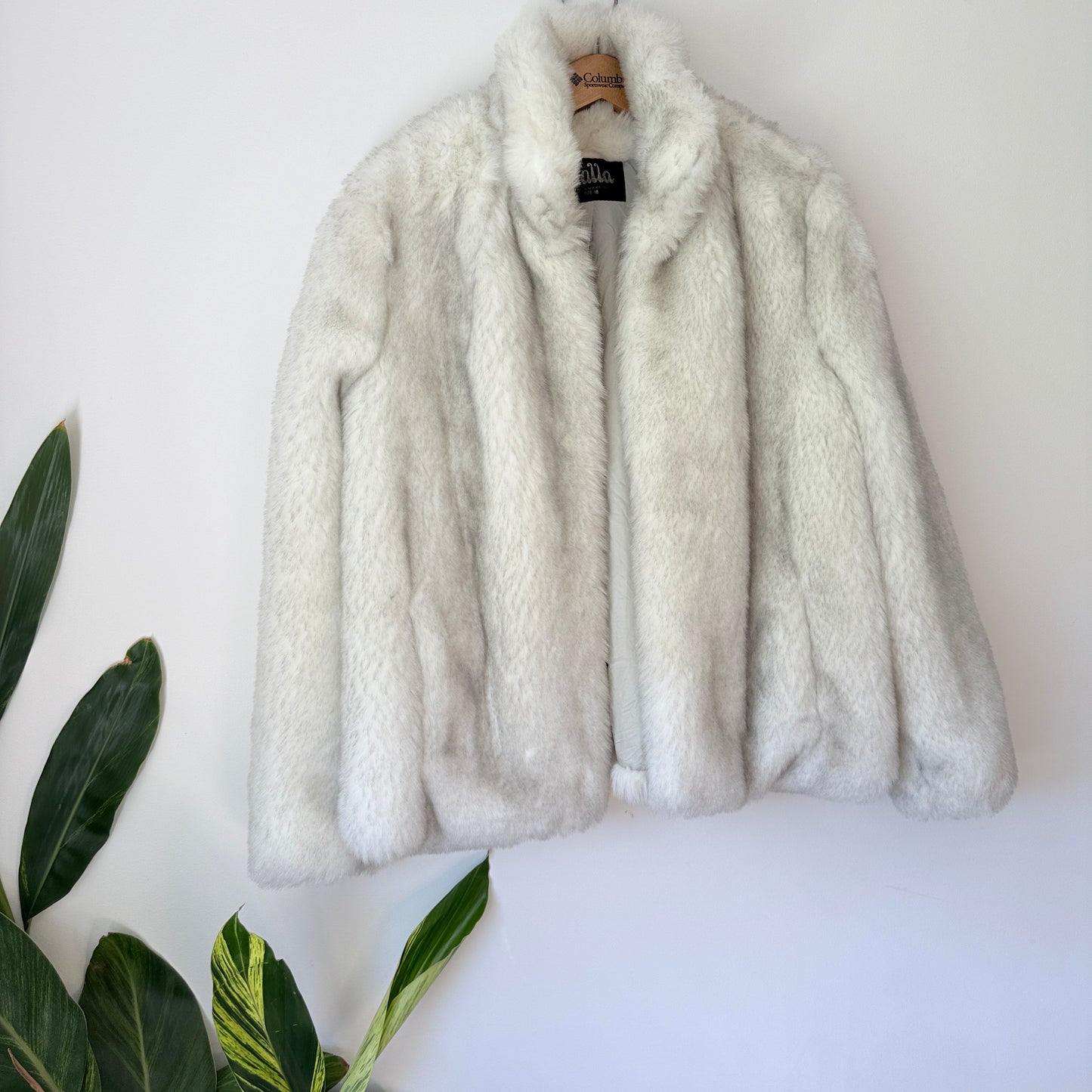 Nalla Size 18 White Faux Fur Jacket NZ Made