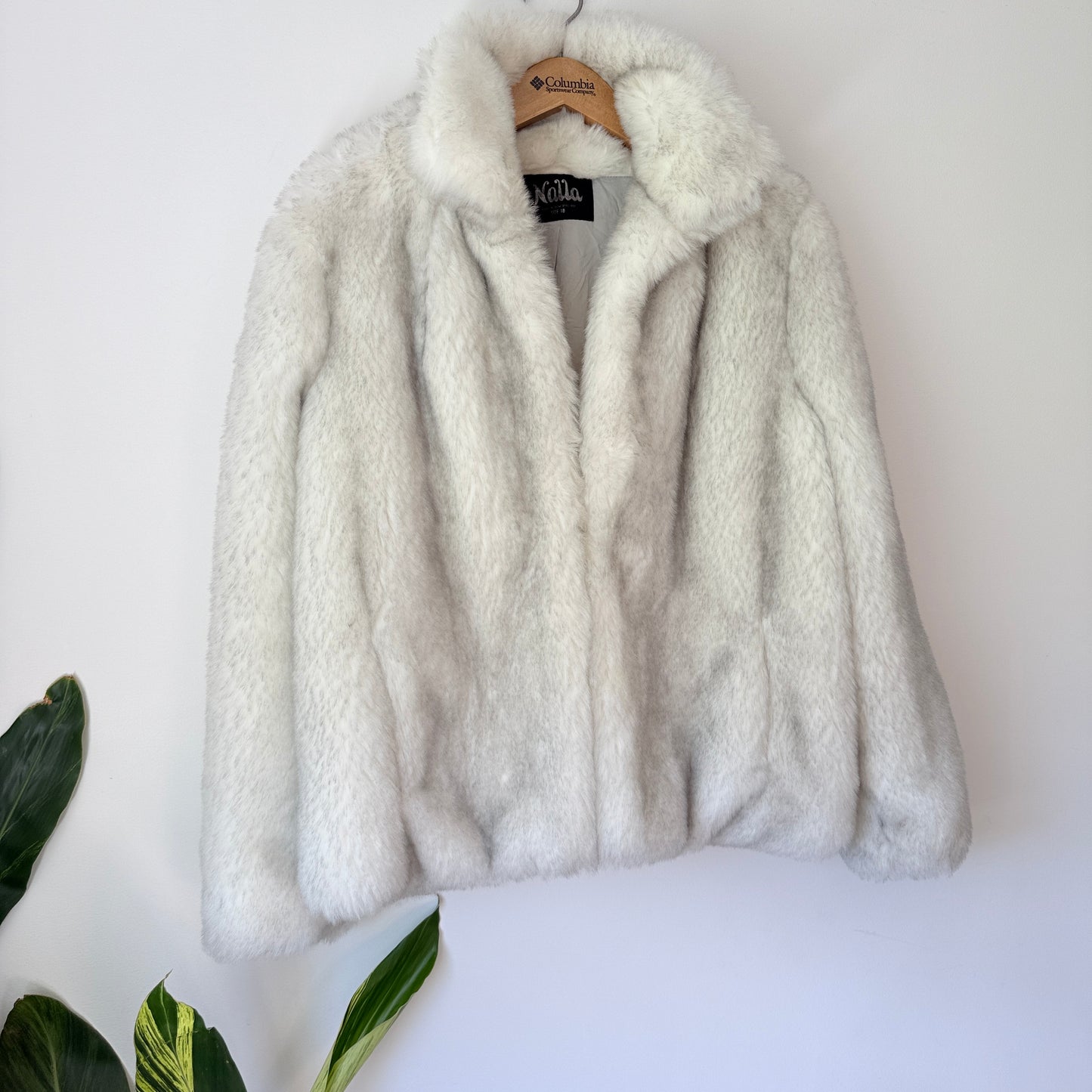 Nalla Size 18 White Faux Fur Jacket NZ Made
