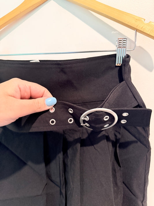 GLASSONS Black Pleated Mini Skirt with Belt Detail Size 10