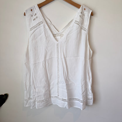 Brand Unknown U/Arm to U/Arm 54cm Sleeveless V-Neck Embroidered Blouse