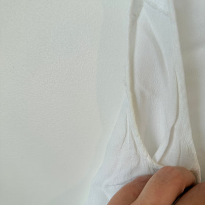 Brand Unknown U/Arm to U/Arm 54cm Sleeveless V-Neck Embroidered Blouse