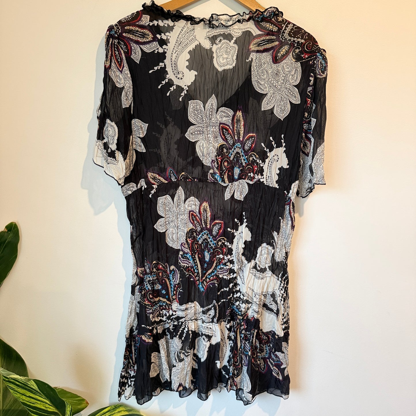Merric Size 18 Black & White Sheer Floral Paisley Tunic Dress