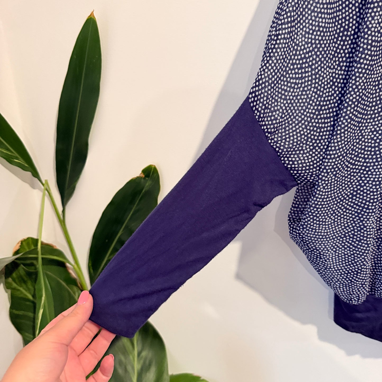 Madly Sweetly Size XS Navy Blue & White Polka Dot Top