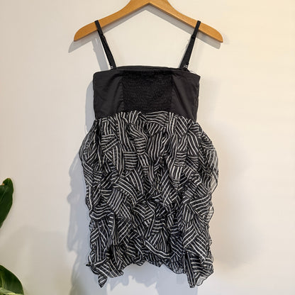 Vero Moda Size 34/XS Black & White Ruffle Mini Dress