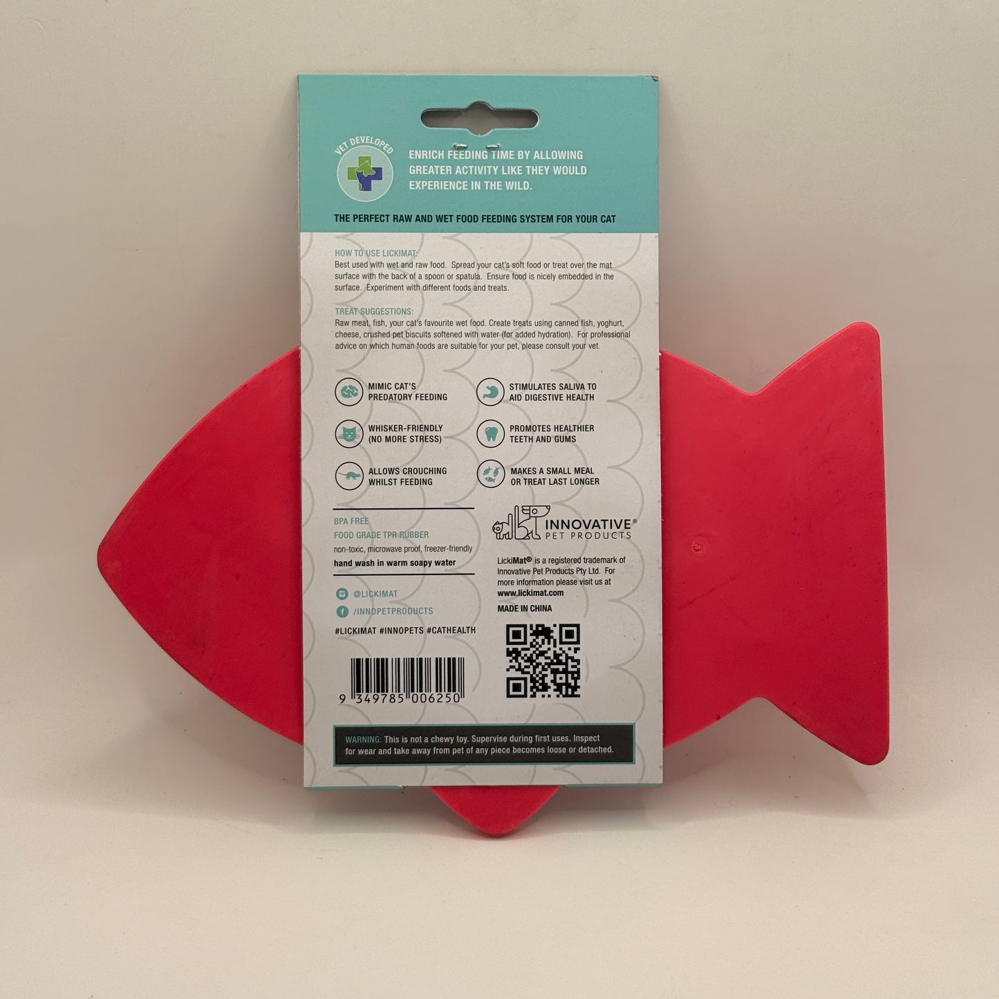 LickiMat Felix – Whisker-Friendly Slow Feeder for Cats