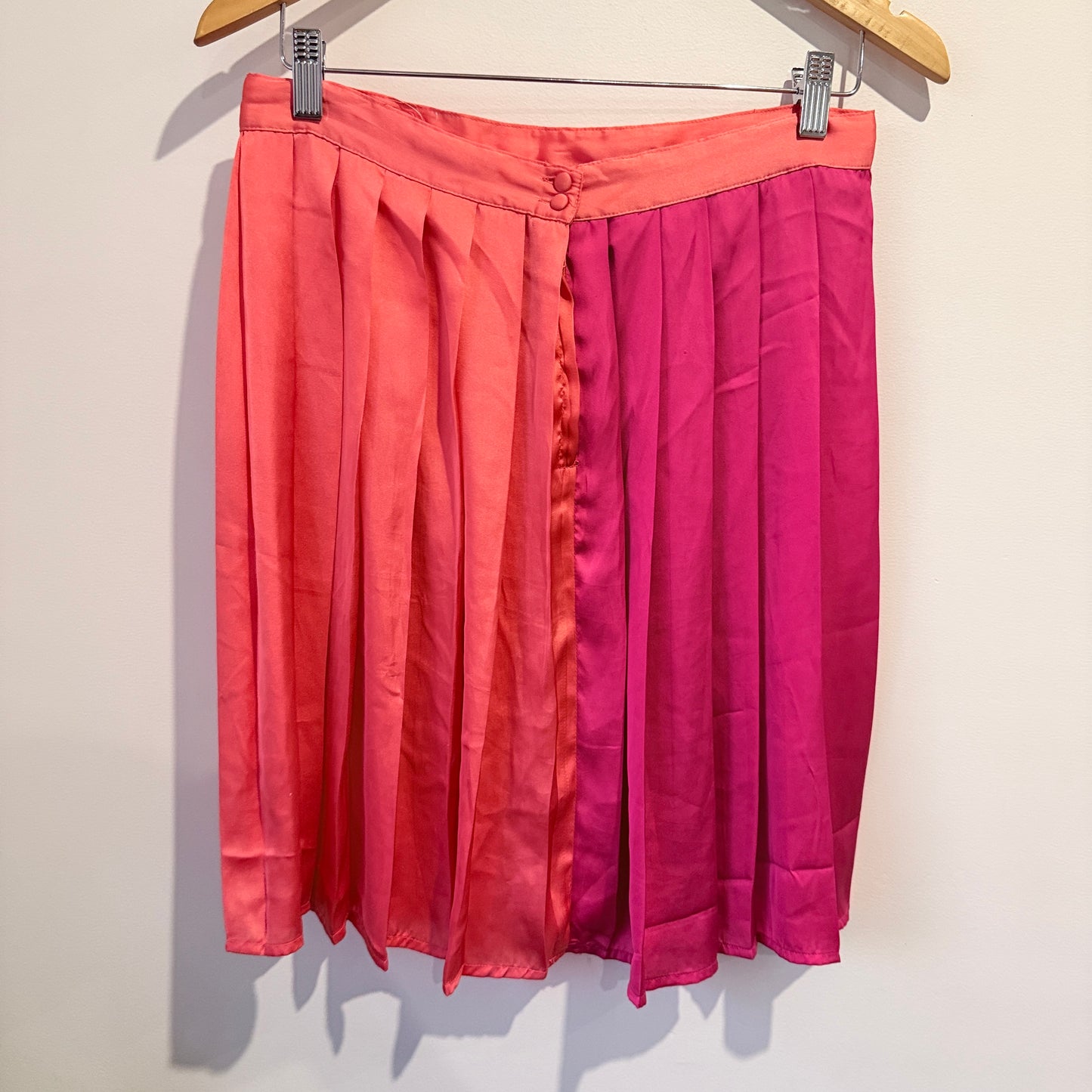 Ketz-ke Size 12 Pink & Red Pleated Skirt