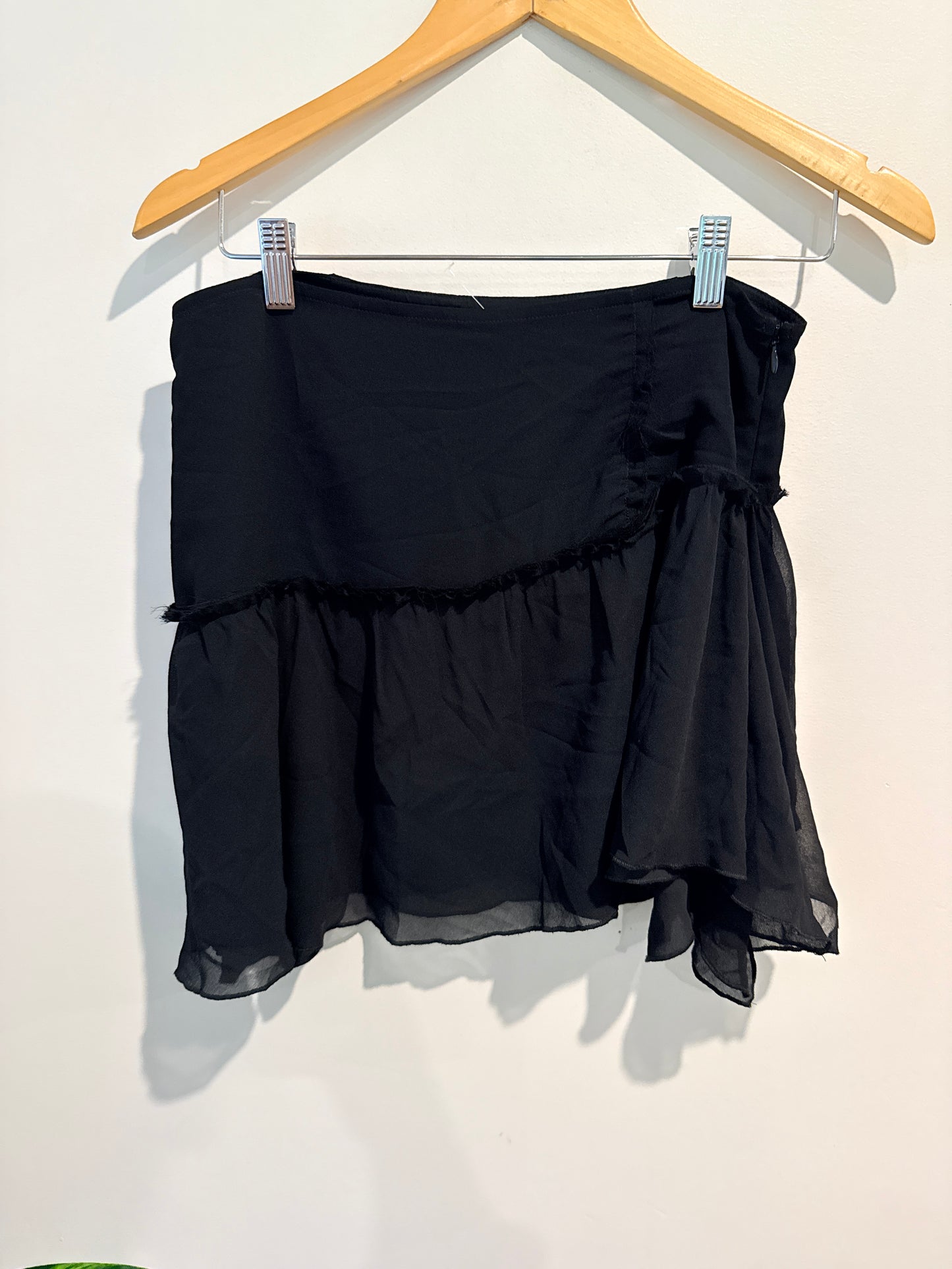 GLASSONS Black Ruffle Mini Skirt Size 10