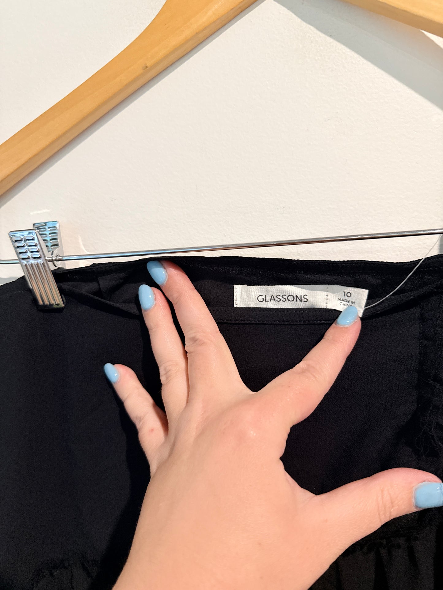 GLASSONS Black Ruffle Mini Skirt Size 10