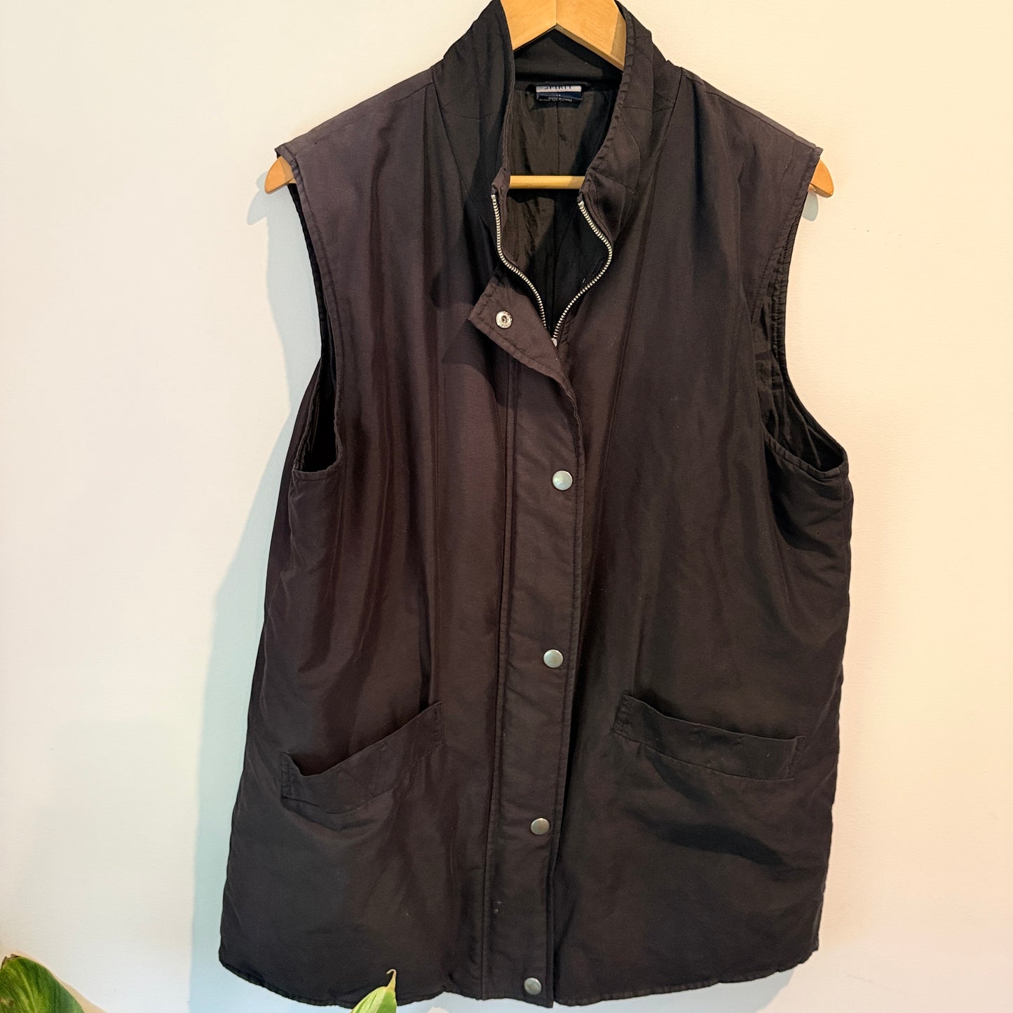 Spirit Size M Sleeveless Vest