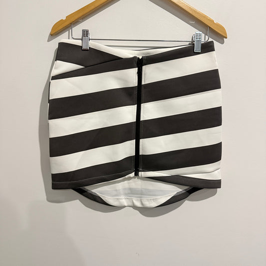 RVCA Size 28 Black & White Striped Mini Skirt