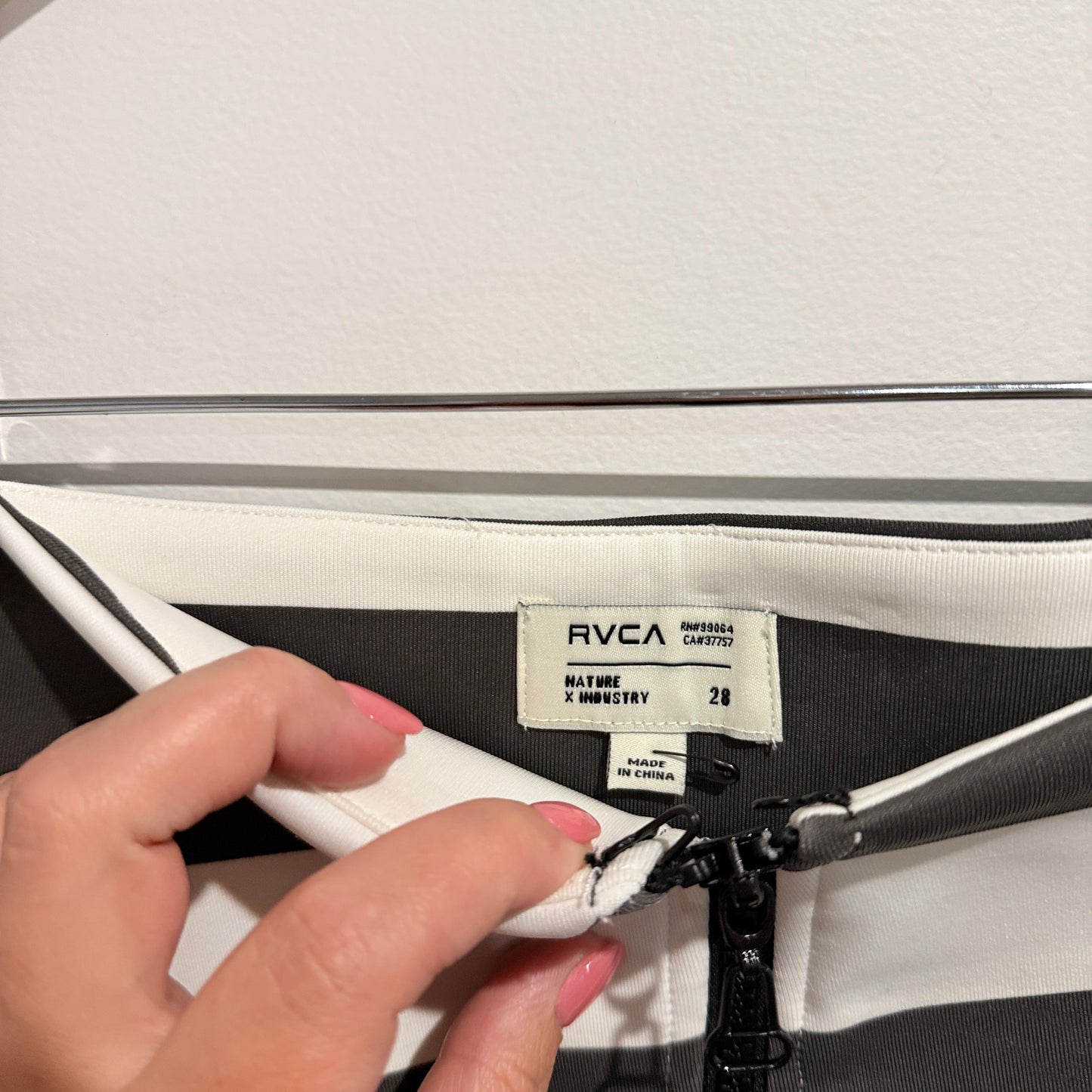 RVCA Size 28 Black & White Striped Mini Skirt