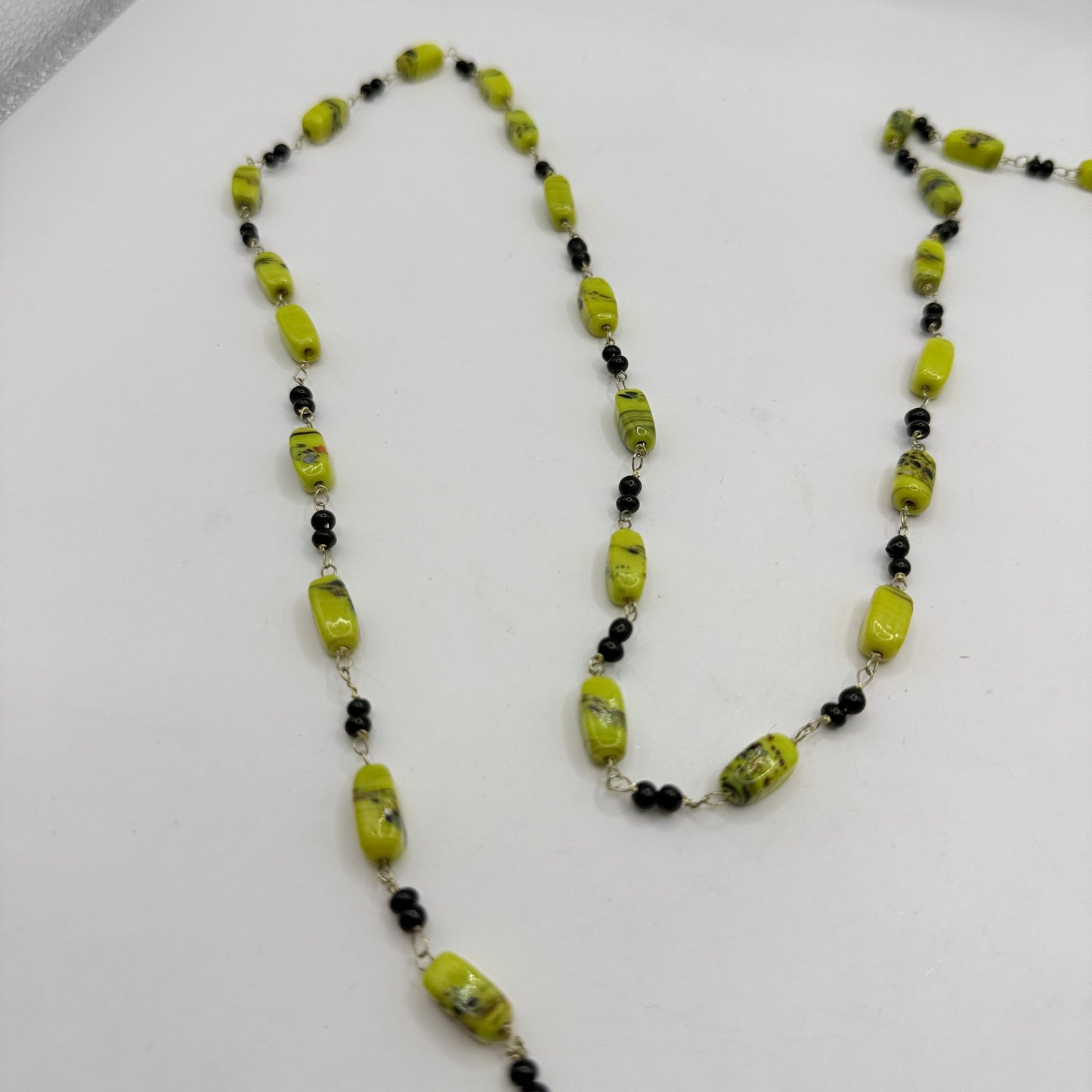 Vibrant Green Glass Bead Necklace with Black Accents