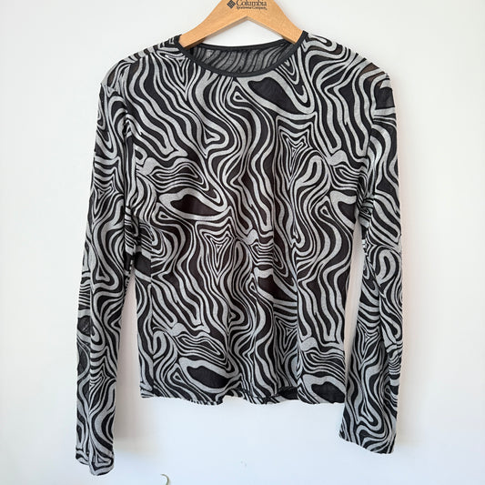 Brand Unknown Size U/Arm 47cm Groovy Long-Sleeve Top