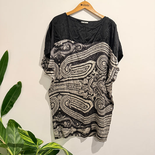 DAY Birger et Mikkelsen U/Arm to U/Arm 64cm Black Short-Sleeved Blouse