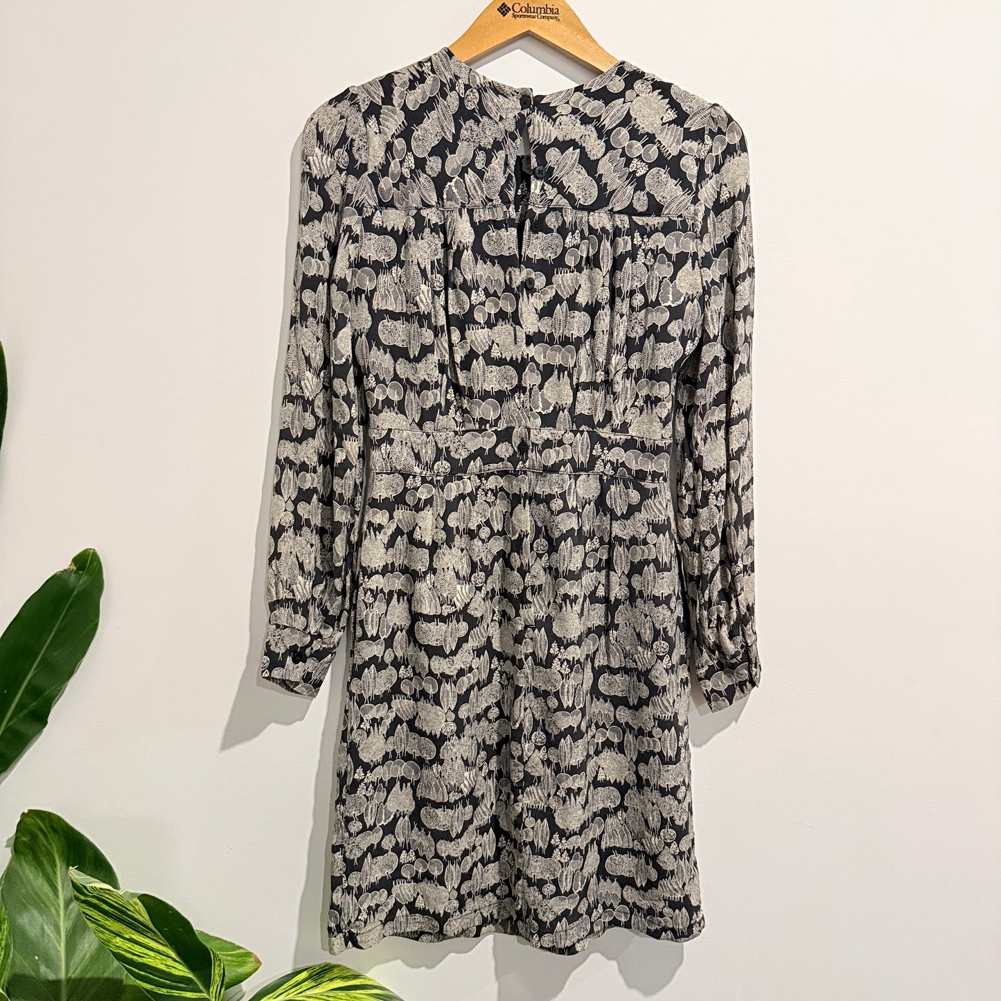 Aubin & Wills Size 6 Long-Sleeved 100% Silk Dress