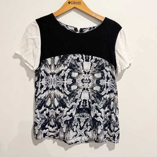 Jorge Size 8 Black & White Short-Sleeved Blouse