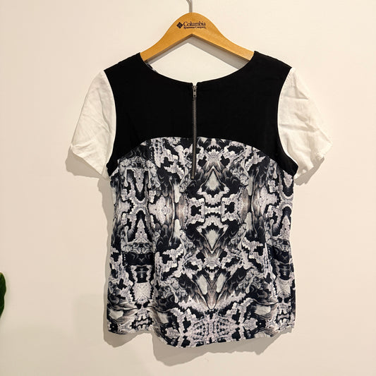 Jorge Size 8 Black & White Short-Sleeved Blouse