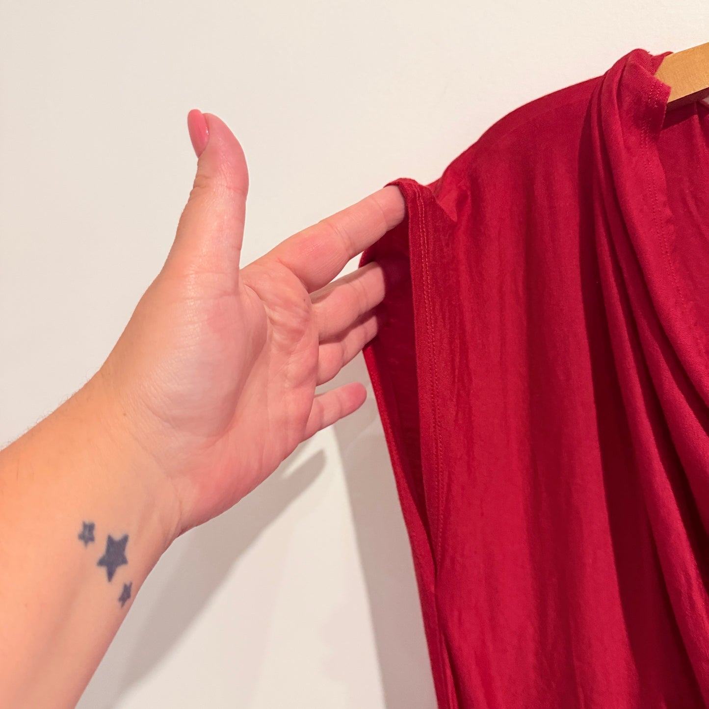 DKNY Size L Red Short-Sleeve Dress