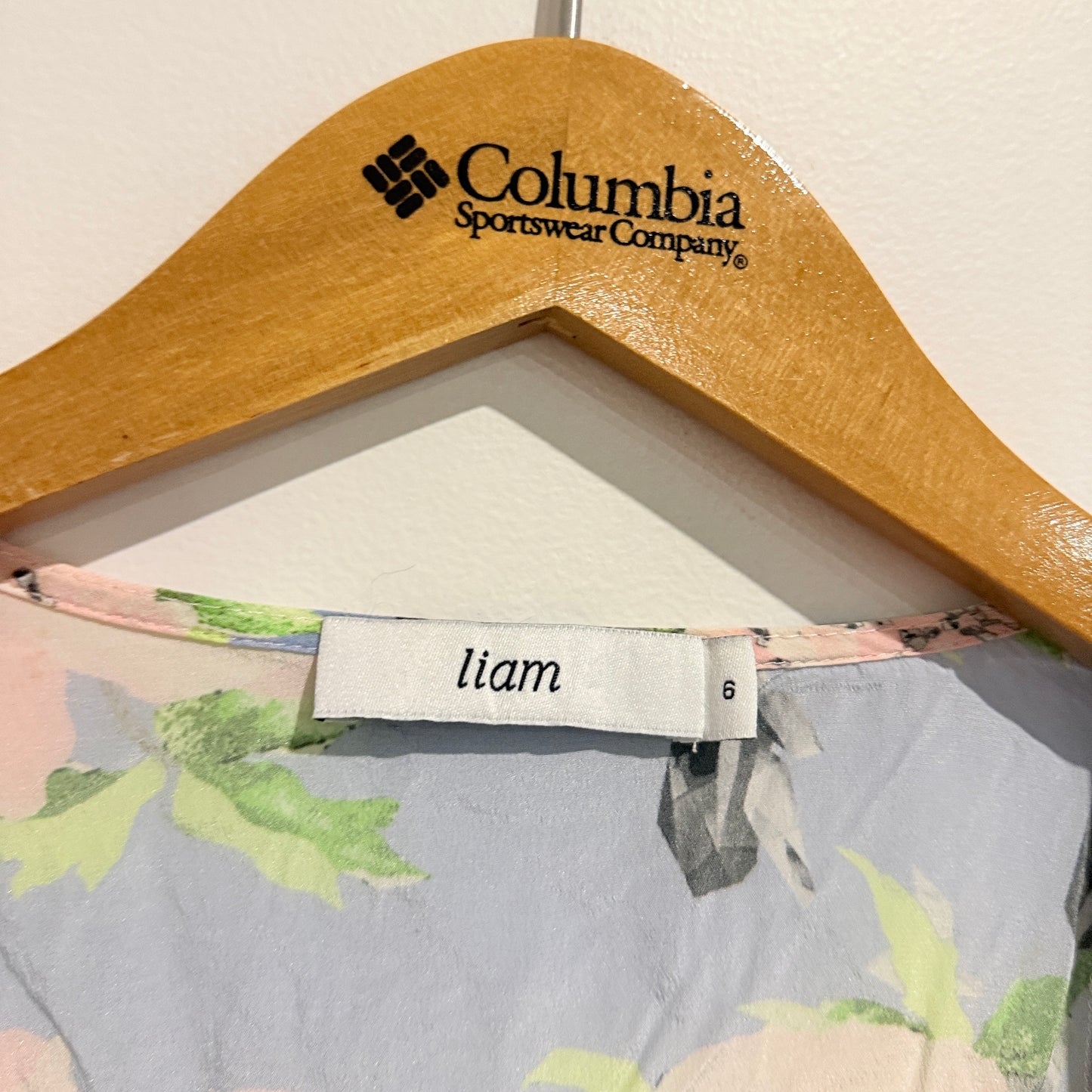 Liam (Ruby) Size 6 Floral 100% Silk Blouse