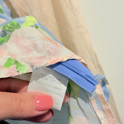 Liam (Ruby) Size 6 Floral 100% Silk Blouse