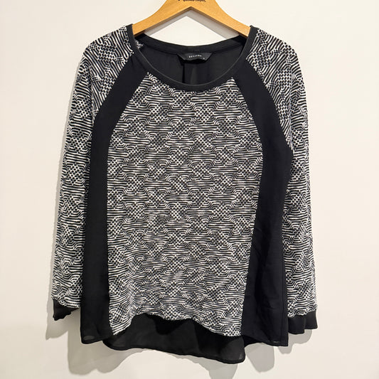 Decjuba Size S Patterned Long-Sleeve Top