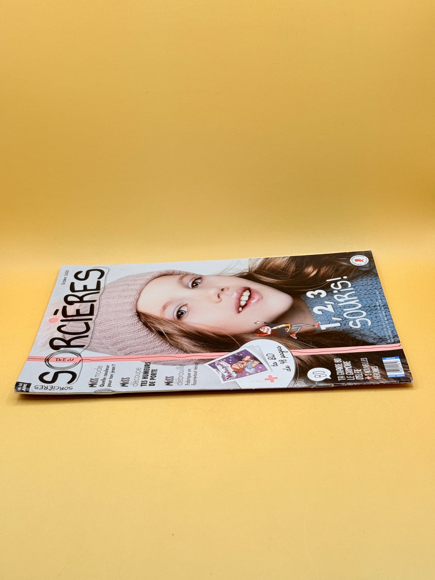 Sorcières Magazine No. 271 (Octobre 2025) by Unique Heritage Media (French)
