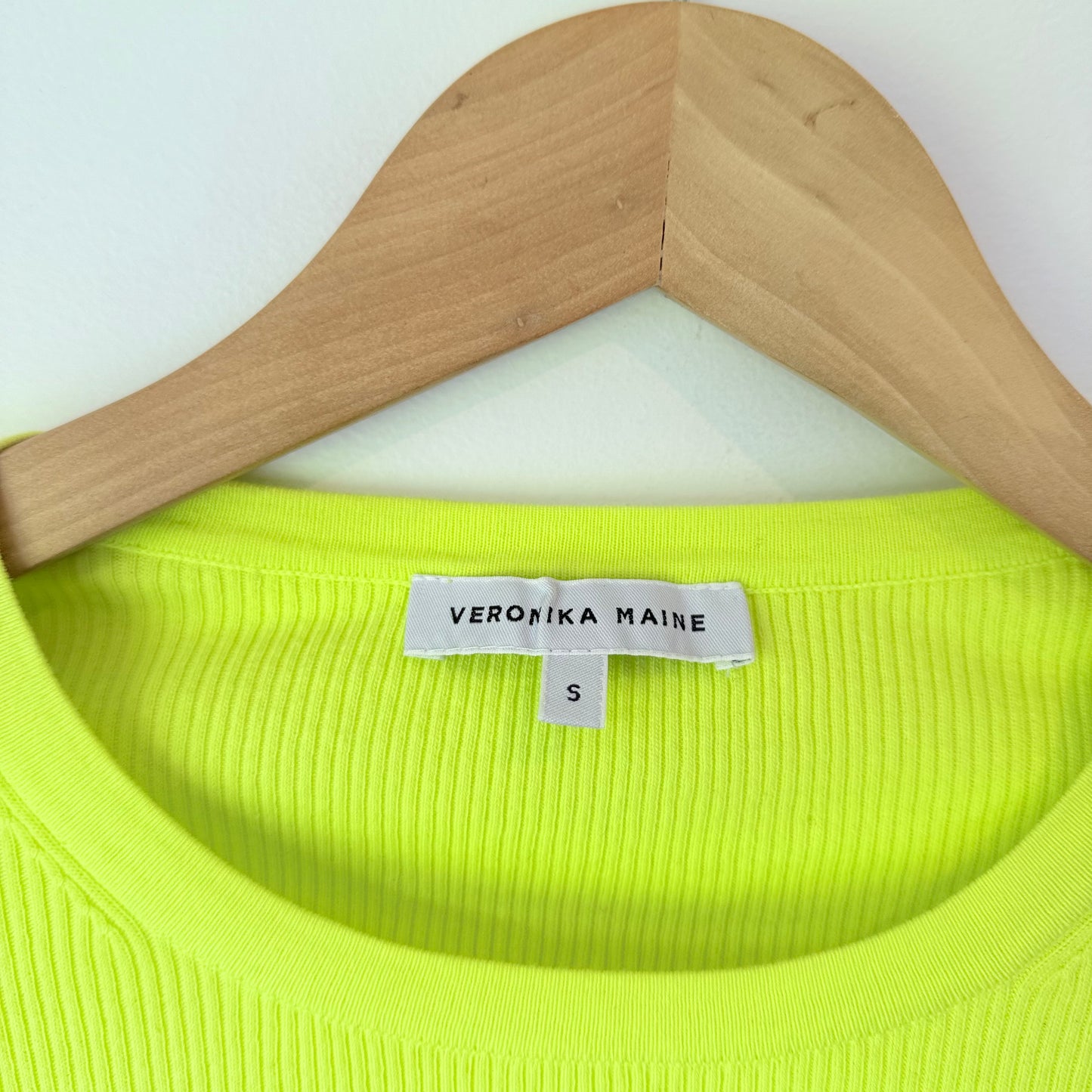 Veronika Maine Size S Ribbed Top