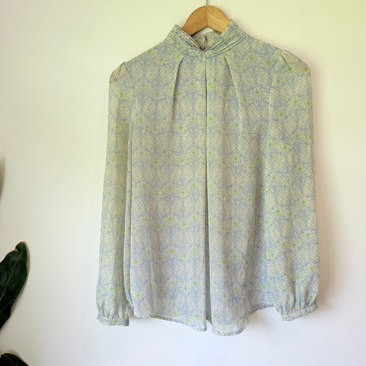 Tu Size 10 Sheer Floral Blouse