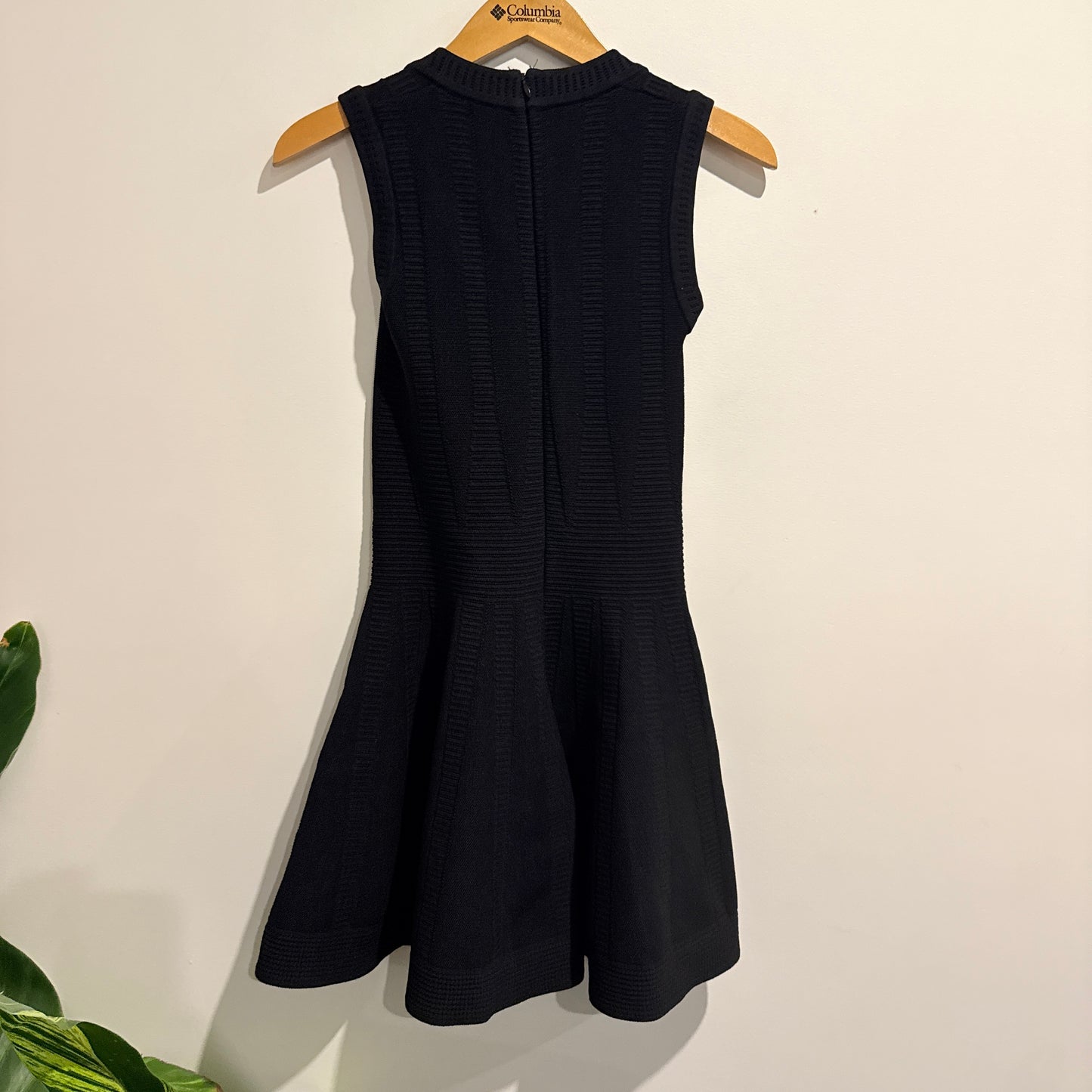 Go Alone With Alu Size S Black Sleeveless Fit & Flare Dress
