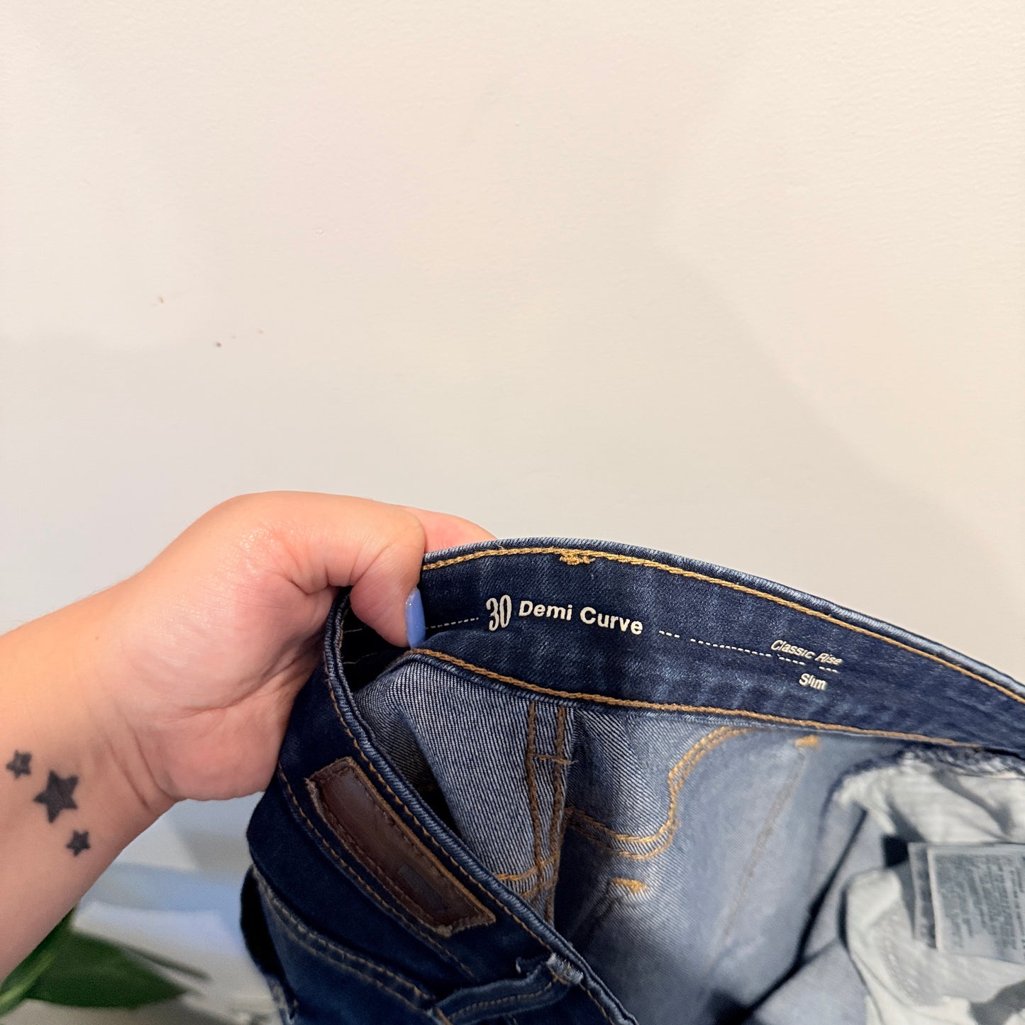 Levi's Demi Curve Classic Rise Jeans Indigo - Size 30