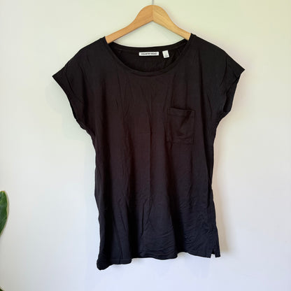 Country Road Size S Black T-Shirt with Pocket