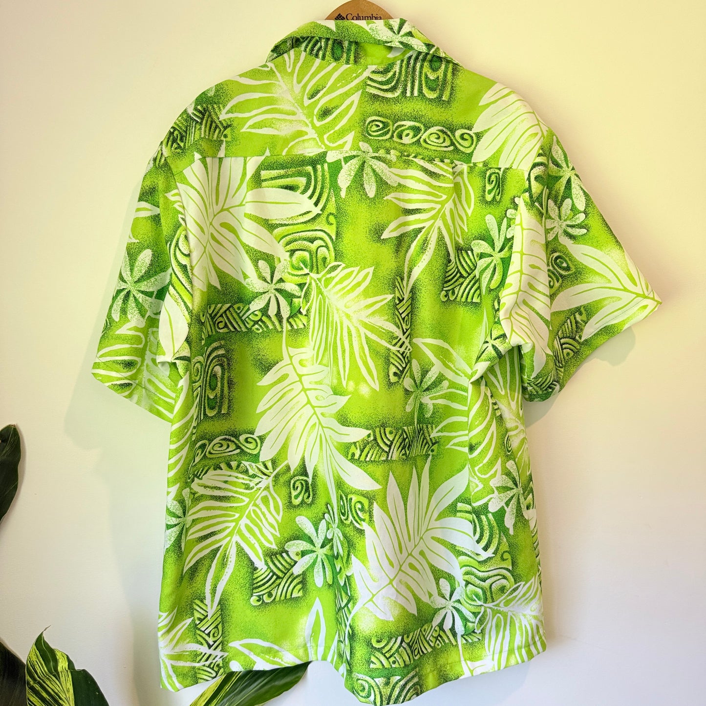 Brand Unknown NZ Made Size XL Cool Summer Aloha Shirt Monstera Green