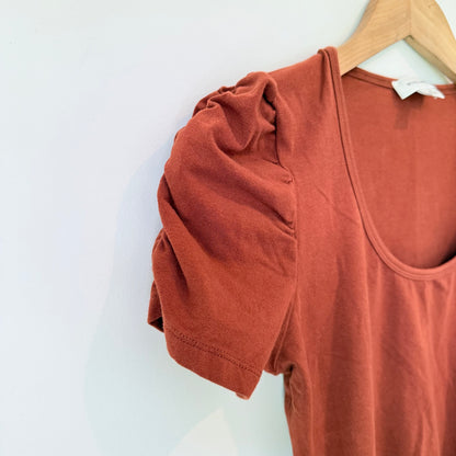 Witchery Size S Rust Square-Neck Puff Sleeve Knotted Top