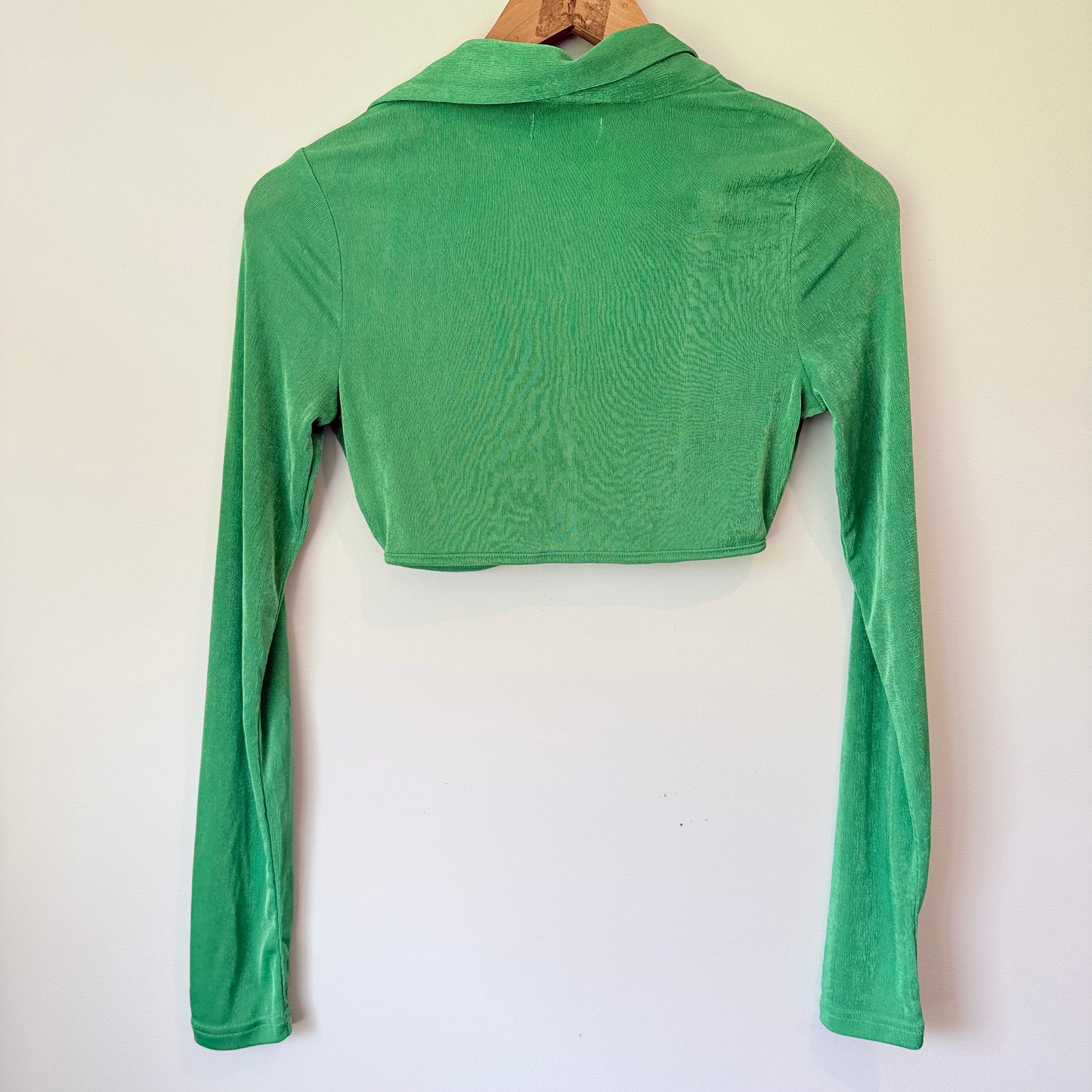 Glassons Size M Green Long-Sleeve Collared Crop Cardi