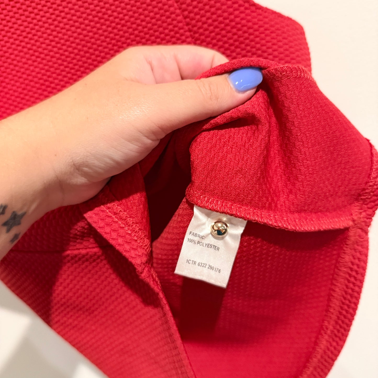 Mirrou Size S Contoured Sleeveless Top