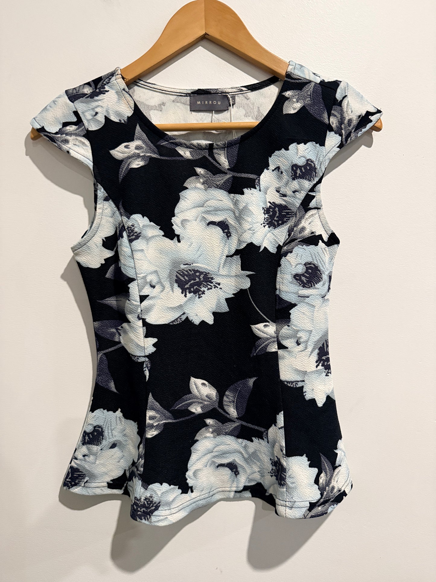 Mirrou Size S Floral Print Cap-Sleeve Top