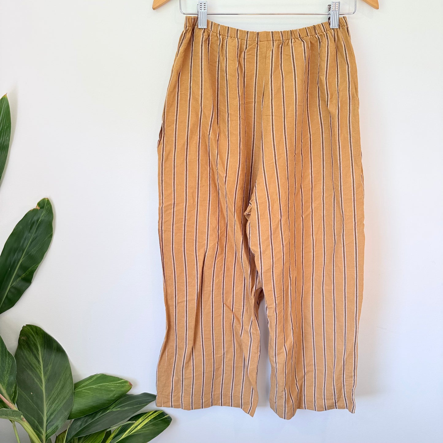 W Size 8 Linen / Cotton Pants