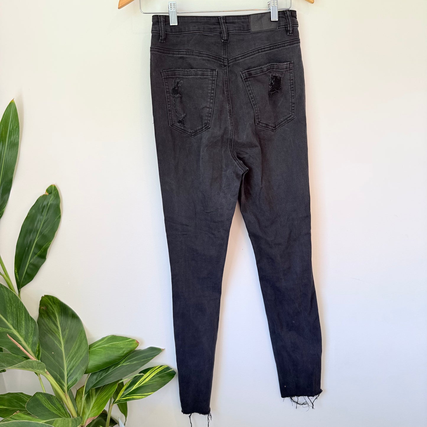 Glasson Size 10 Black Skinny Leg Distressed Jeans