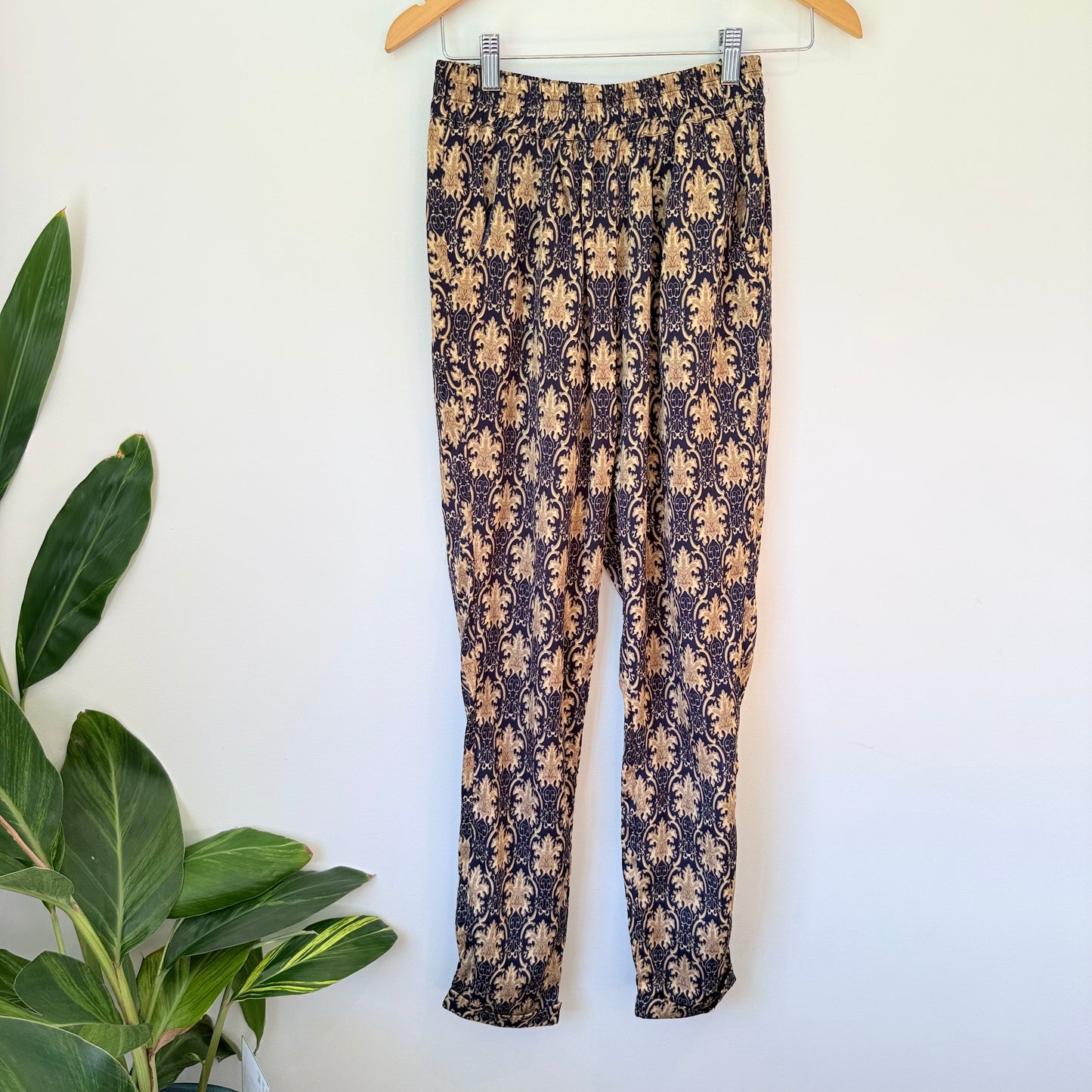 Ketz-ke Size 8 Patterned Pants