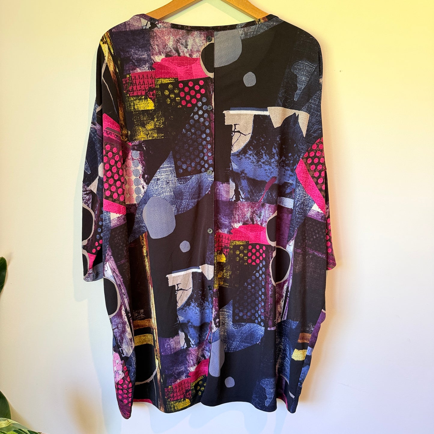 K&K Size XL Stretch Abstract Tunic