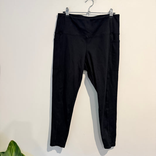 Danskin - Black High-Waisted Active Leggings with Pockets - Size L